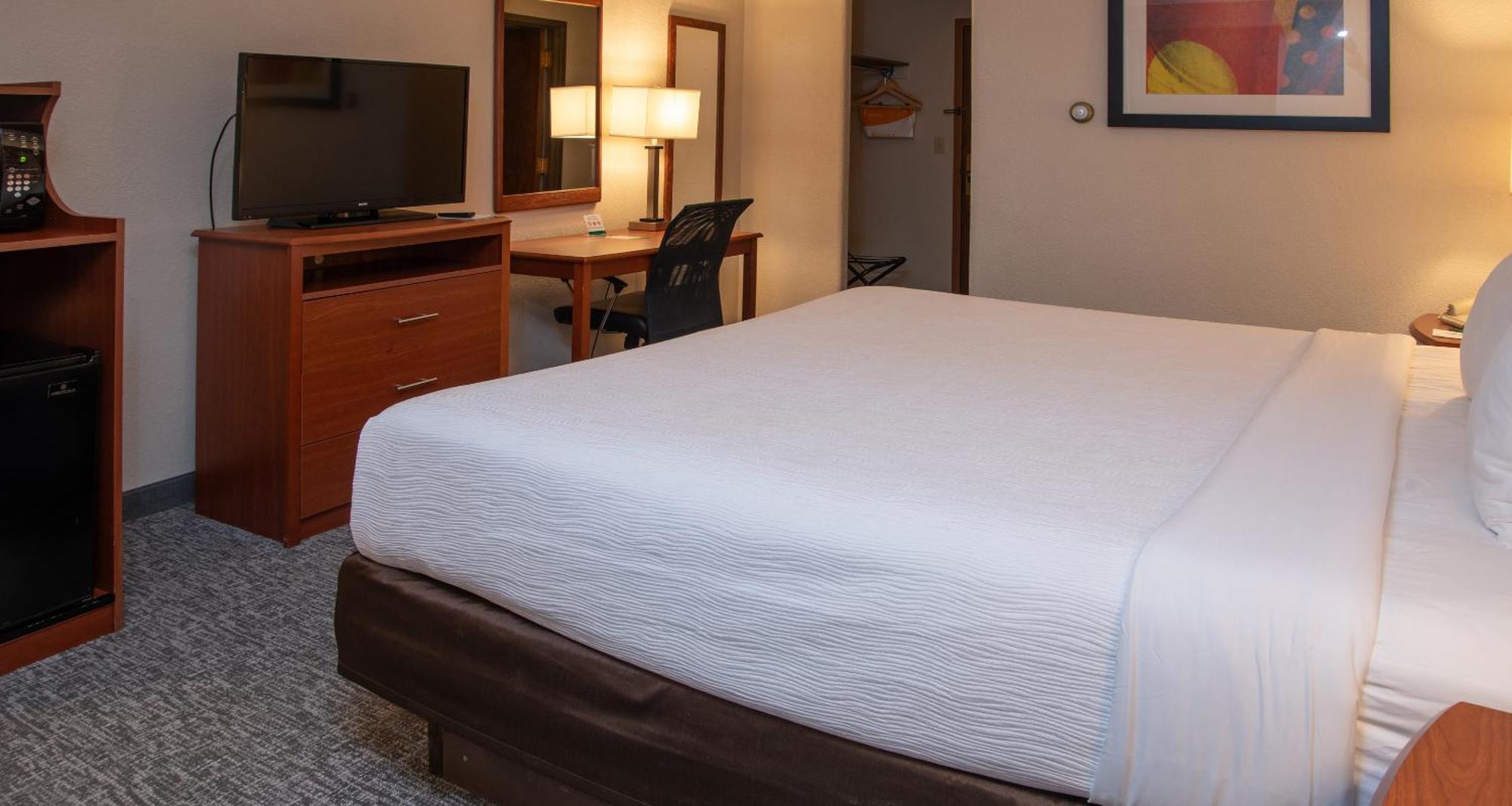 Quality Inn Stadium Area Грин Бэй Экстерьер фото